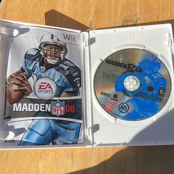 Madden NFL 08 Wii - Picture 3 of 4